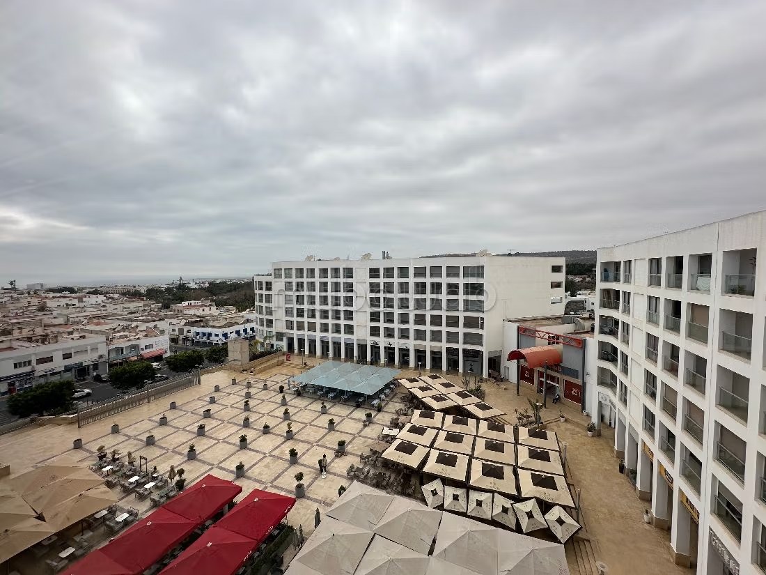 Appartements à louer à Talborjt. Superficie 100 m². Environnement calme avec vue sur la montagne, fenêtre double vitrage