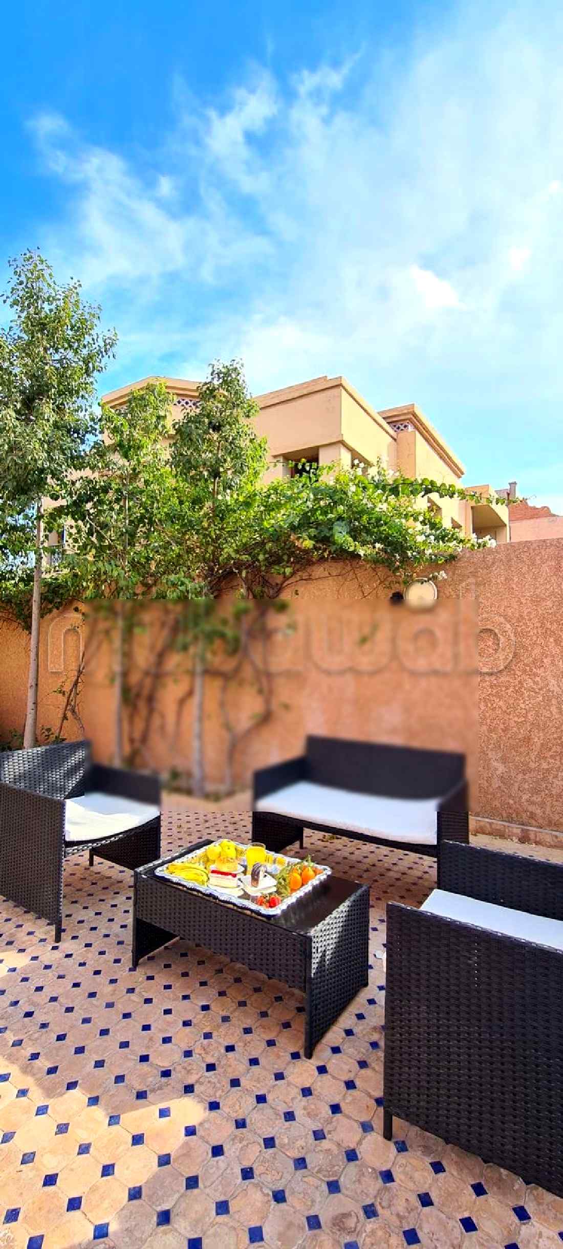 Maison de luxe à louer à Route de Fez. Superficie 400 m². Parking et jardin