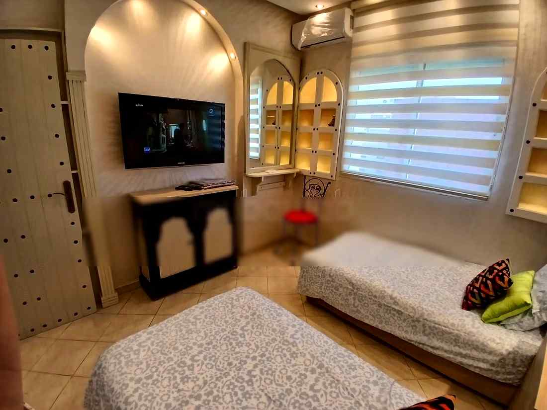 Appartement de vacances à louer à El Manar 
El Hank. Superficie 70 m². Système de parabole et salon marocain - Photo 13
