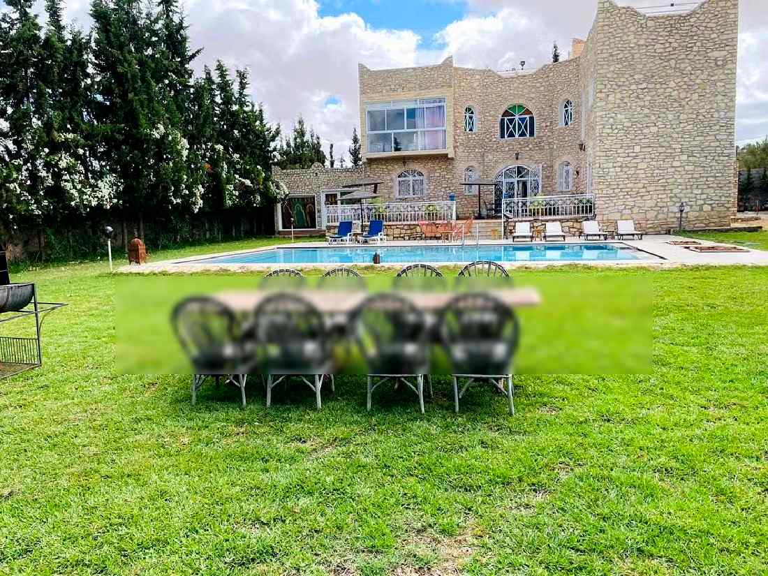 Location villa de haut standing à Ounagha. 5 pièces confortables. Environnement calme avec vue montagne, chauffage central - Photo 2
