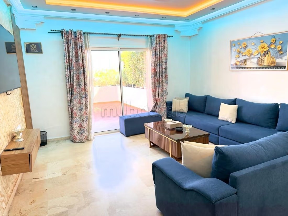 Location saisonnière à Secteur Touristique. 
Superficie 130 m². 
Ascenseur et places de parking - Photo 3
