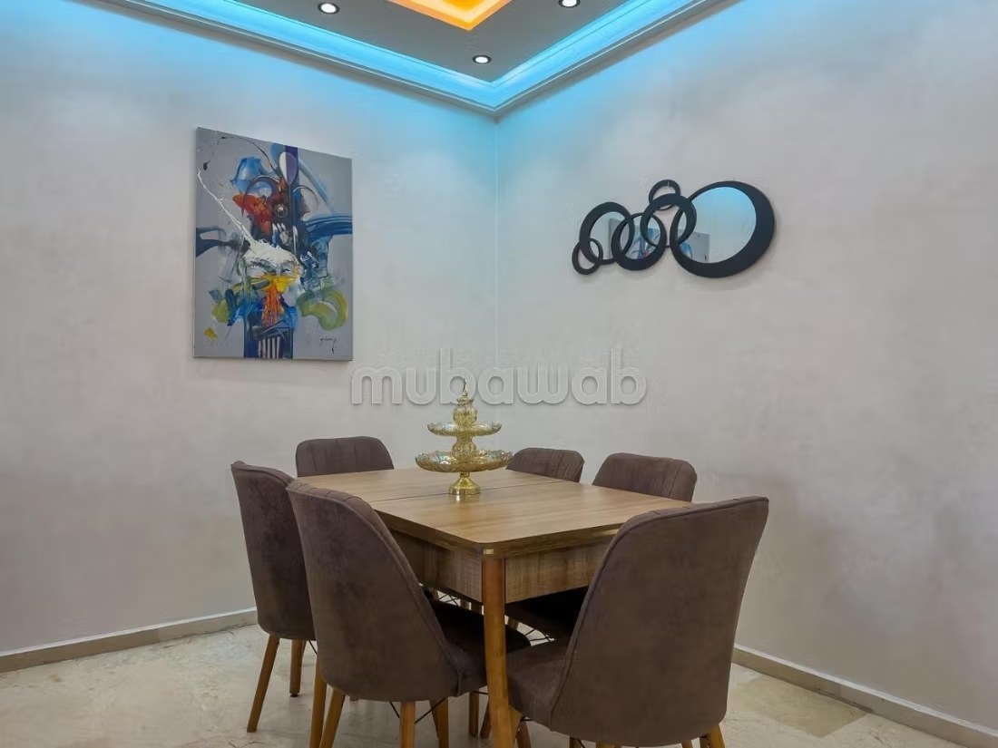 Location saisonnière à Secteur Touristique. 
Superficie 130 m². 
Ascenseur et places de parking - Photo 5