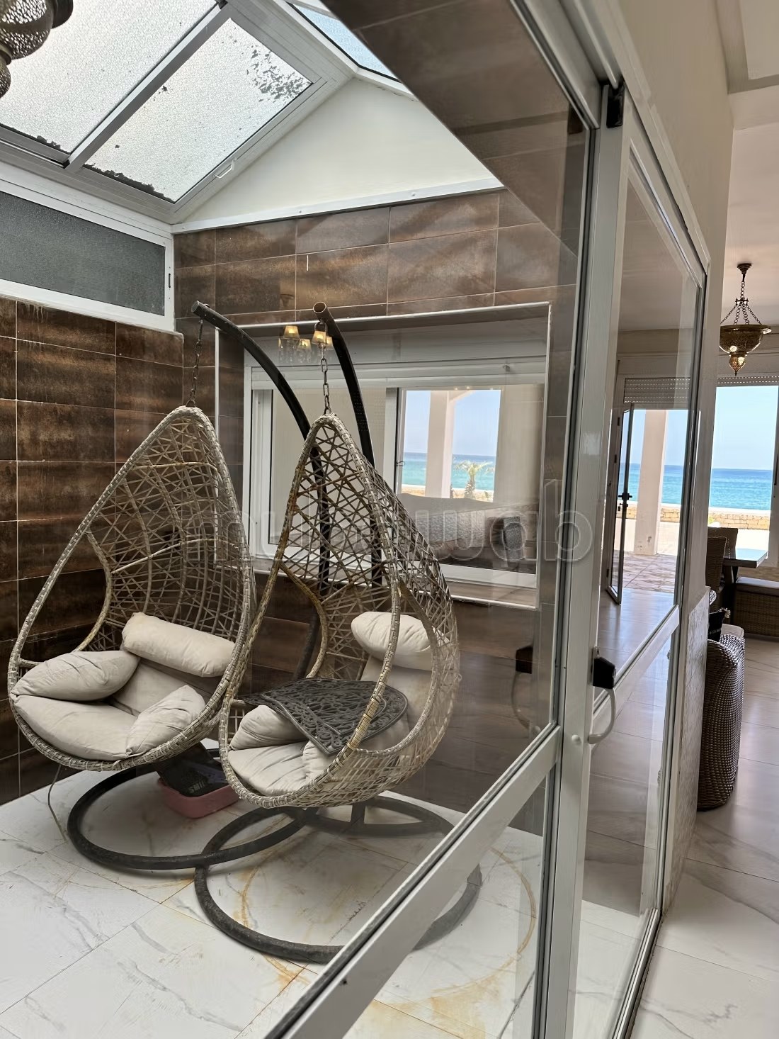 Location d'un appartement à M'Diq. 3 chambres. Nombres minimum de nuits 4