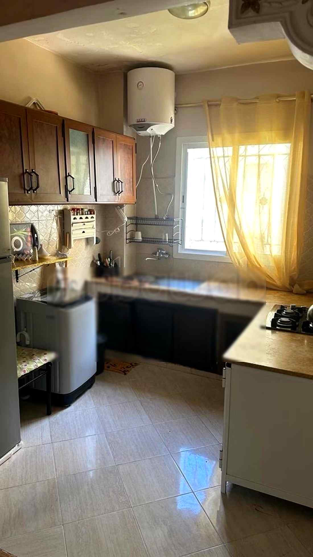 Location d'un appartement à Marjane. Surface de 56 m². Salon Marocain et antenne parabolique