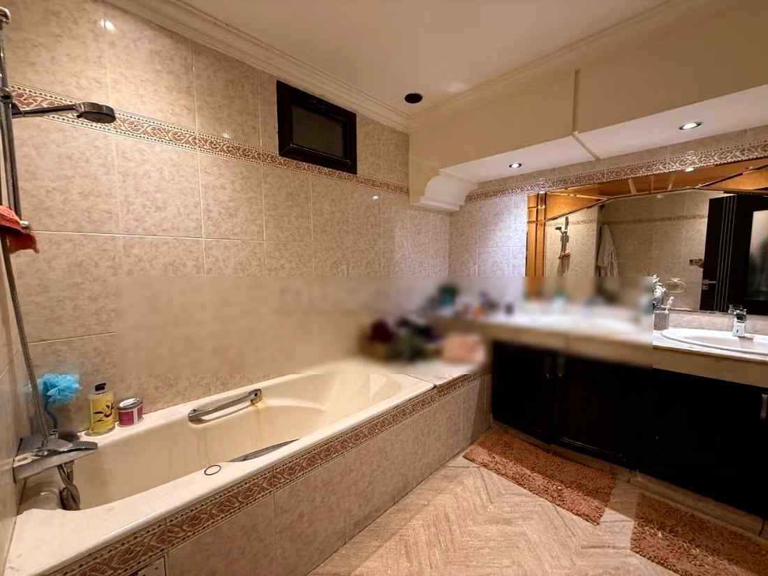 Appartements à louer à Maârif Extension. Surface de 259 m². Porte blindée, sécurité