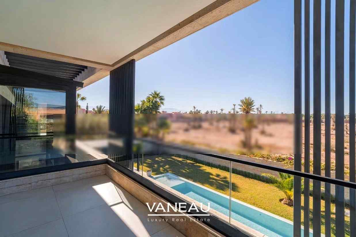 Villa neuve contemporaine a proximité de golfs prestigieux