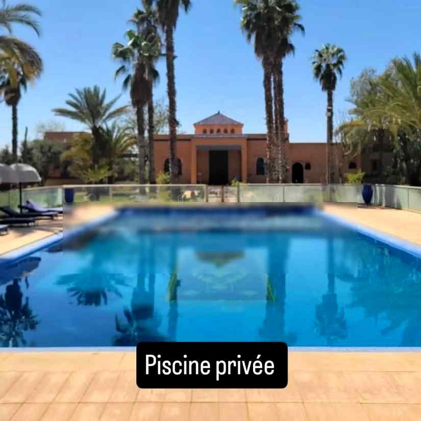 Maison de luxe à louer à Route de Fez. 5 grandes pièces. Cheminée et concierge - Photo 2