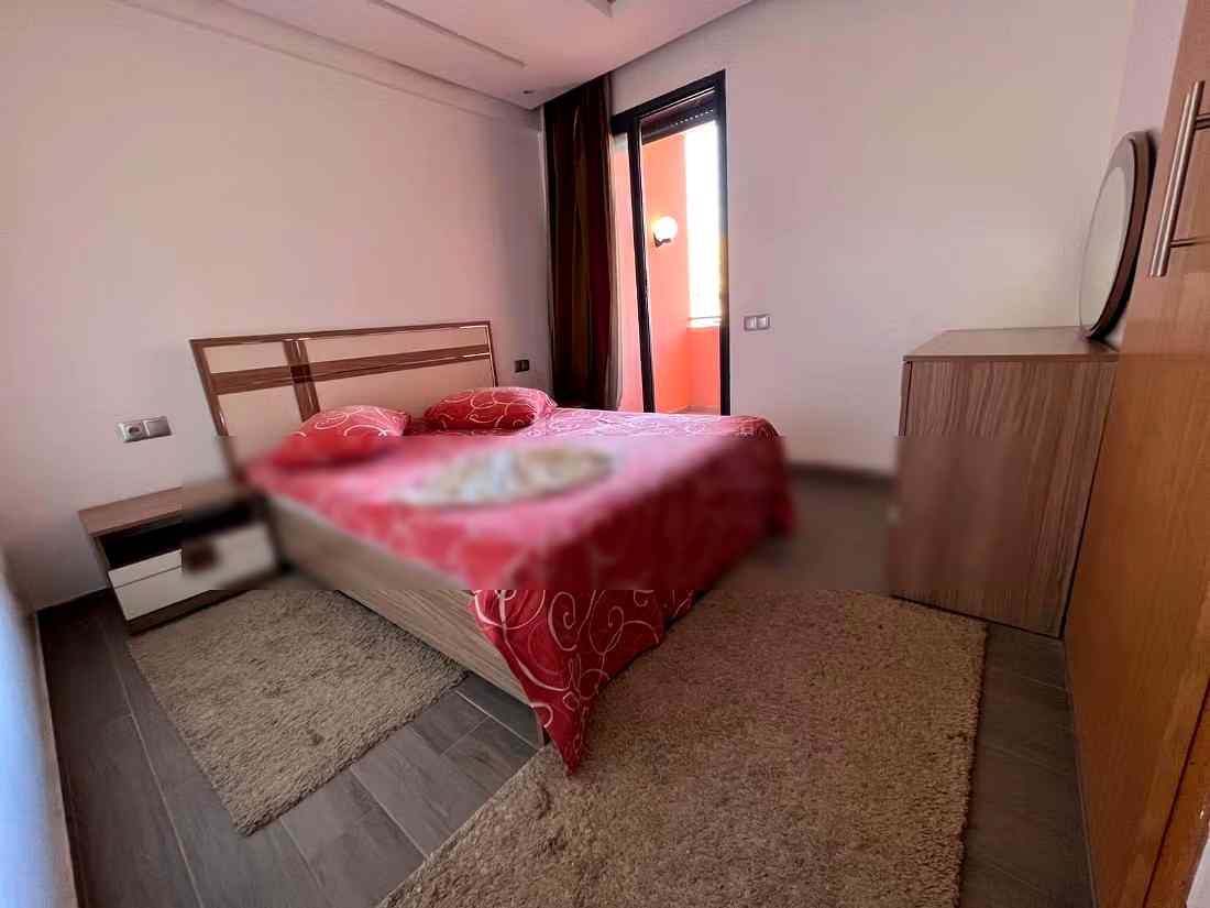 Appartements à louer à Guéliz. Surface totale 90 m². Parking et ascenseur