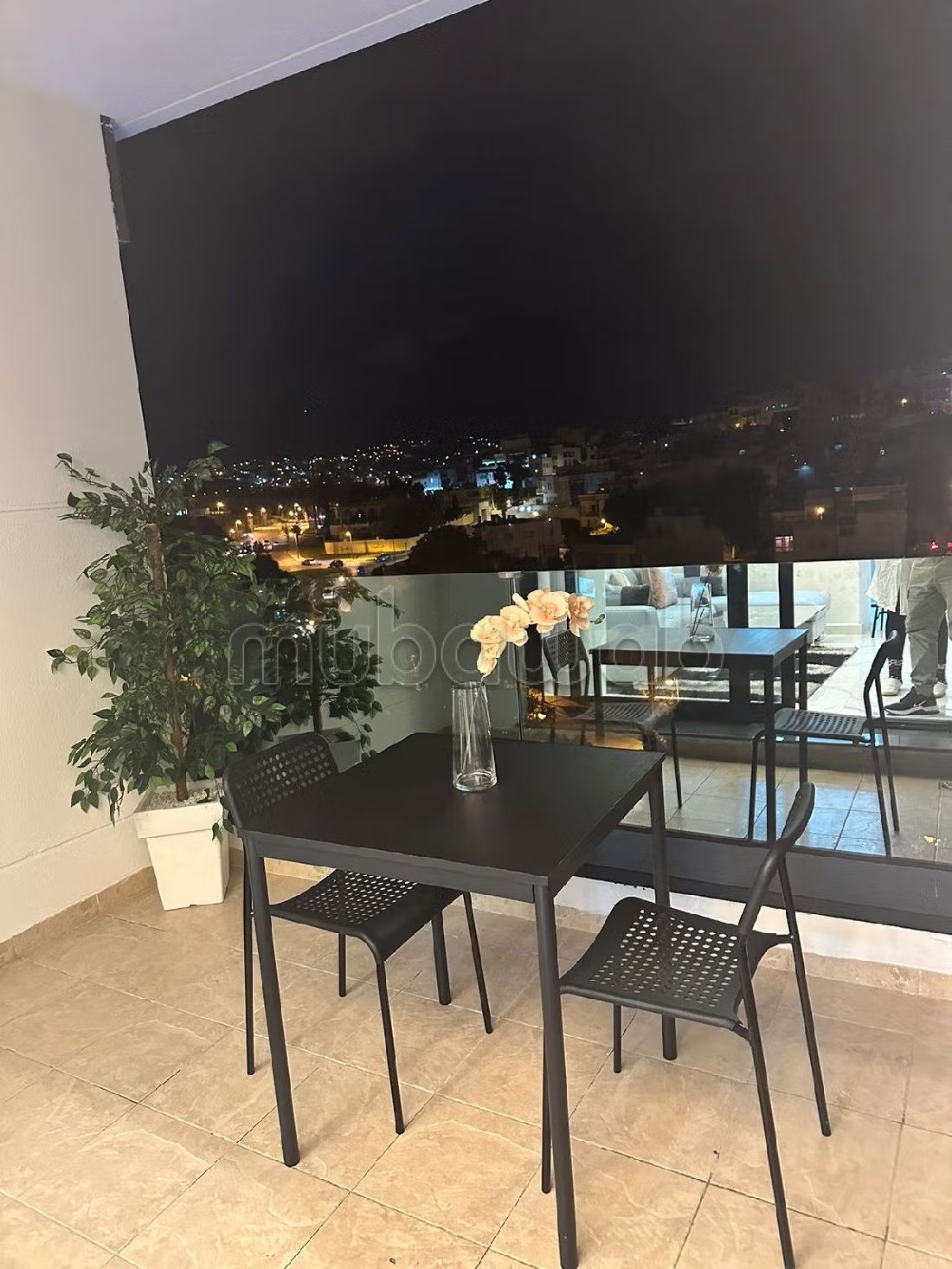 Appartements à louer à Tanger City Center. Surface totale 80 m². Espaces verts et ascenseur