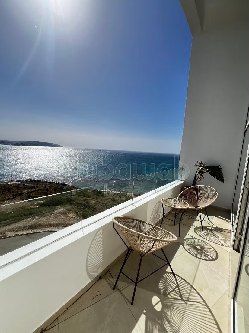 Location d'un appartement à Malabata. 3 belles chambres. Vue sur mer et porte blindée
