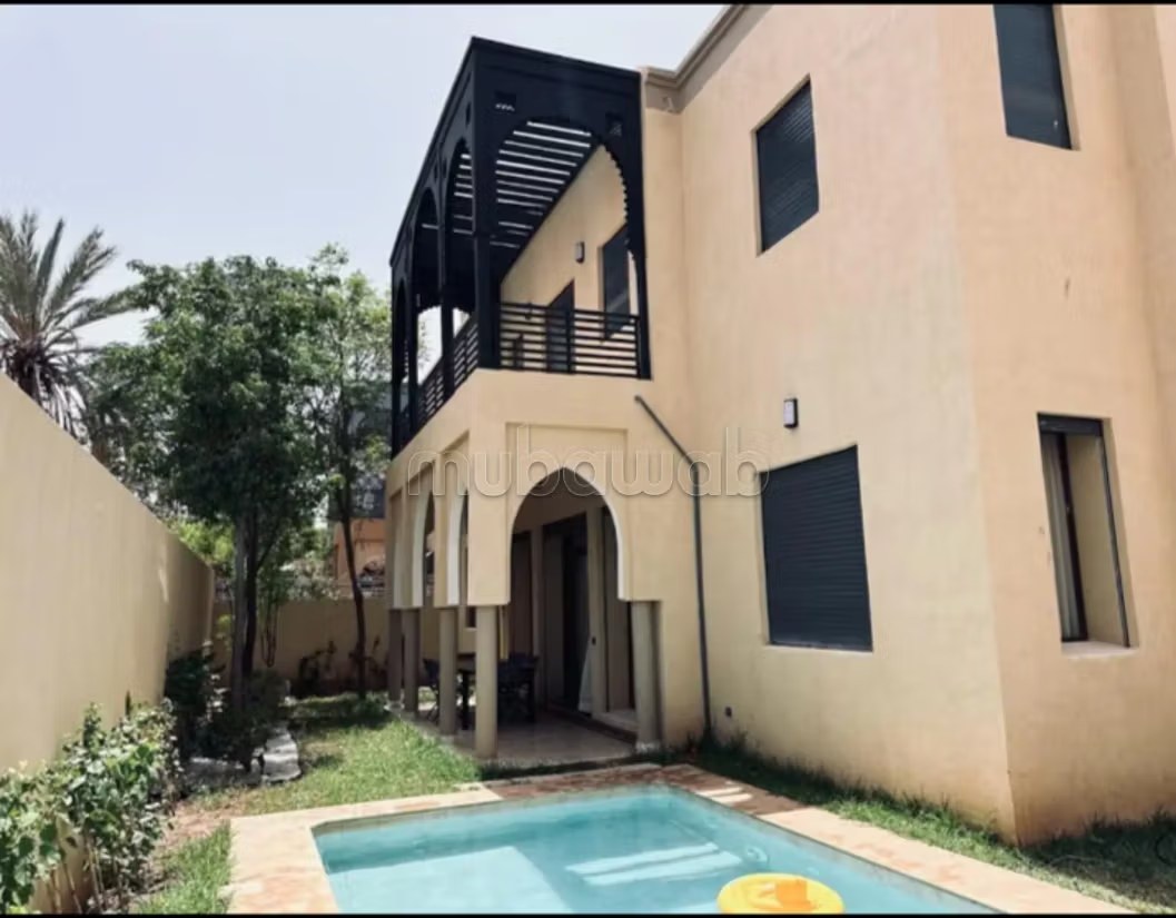 Villas et maisons de luxe à louer à KLiz. Surface 350 m². Terrasse et jardin - Photo 12