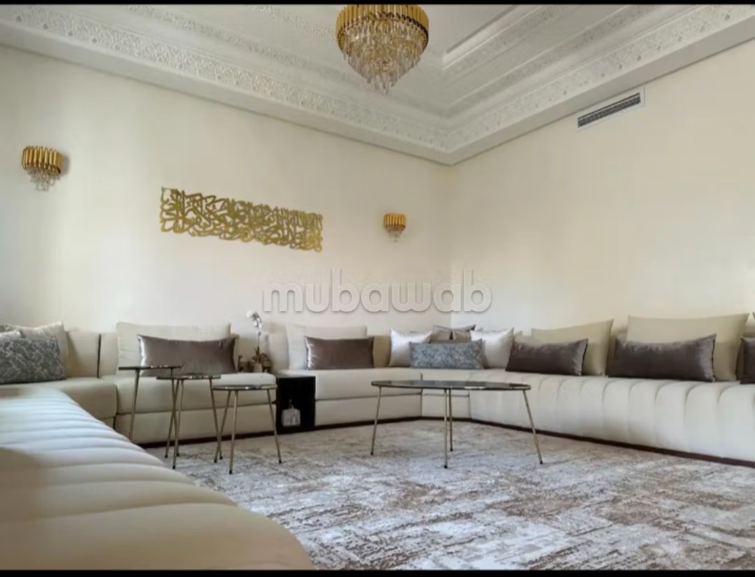 Villas et maisons de luxe à louer à KLiz. Surface 350 m². Terrasse et jardin - Photo 11