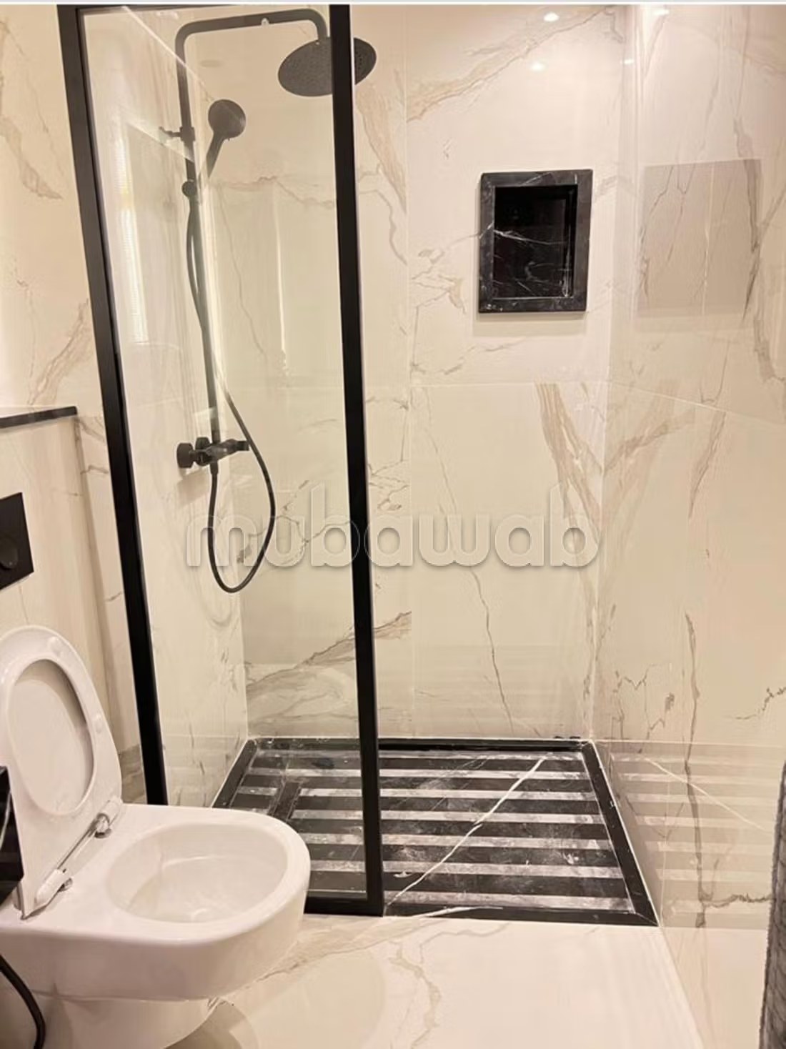 Location saisonnière à Maârif. 1 Pièce. Fenêtres double vitrage et chauffage central - Photo 6