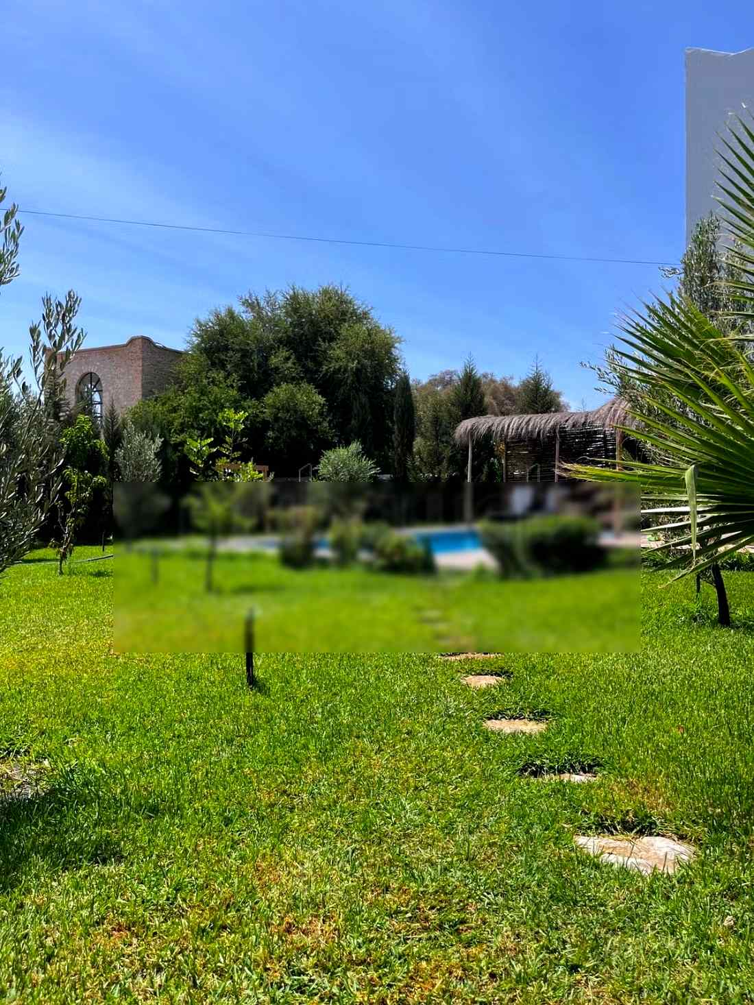 Location saisonnière villa de luxe à Ghazoua. 
Surface totale 800 m². 
Porte blindée et parabole - Photo 9
