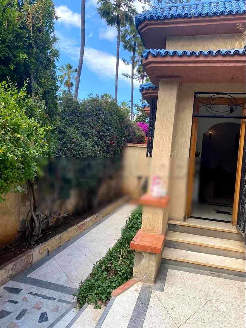 Appartement de vacances à louer à Mers Sultan. Surface de 70 m². Jardin et garage