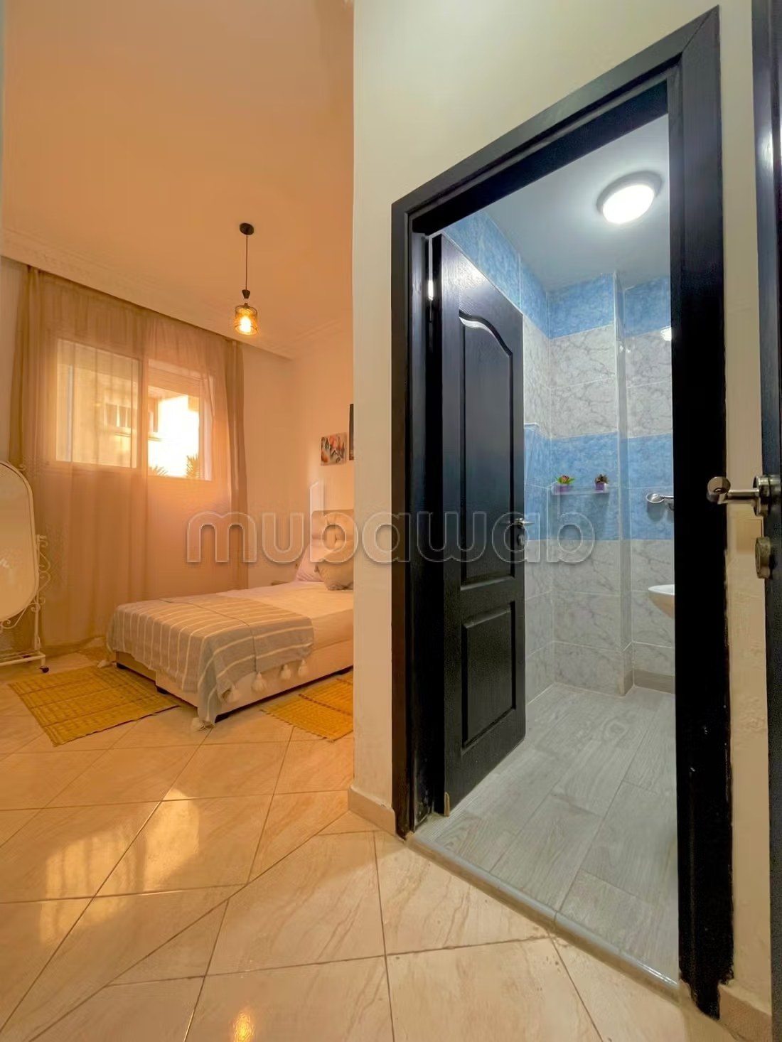 Location saisonnière à Kasbah. 2 chambres. Porte blindée, salon marocain - Photo 12