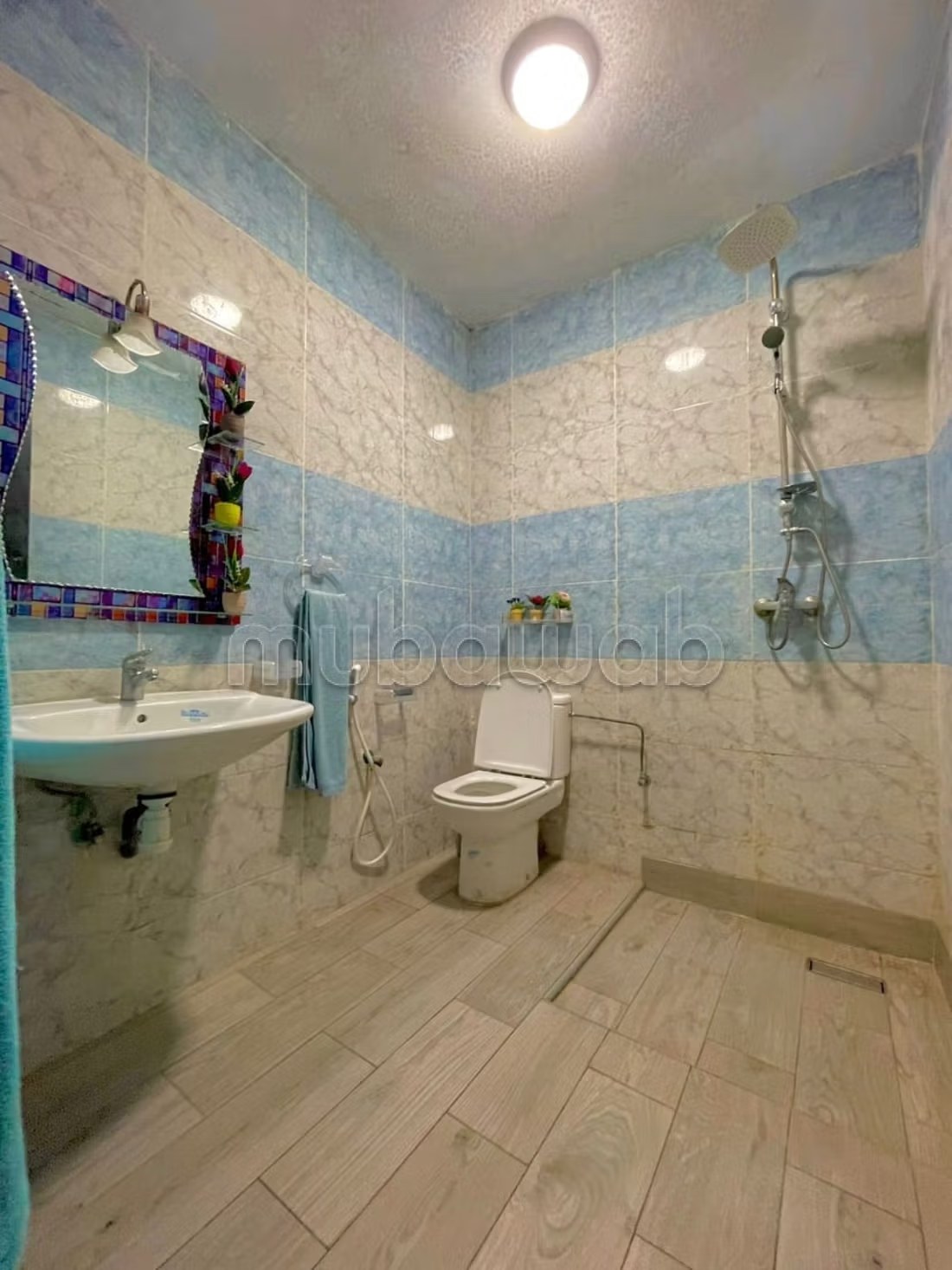 Location saisonnière à Kasbah. 2 chambres. Porte blindée, salon marocain - Photo 10