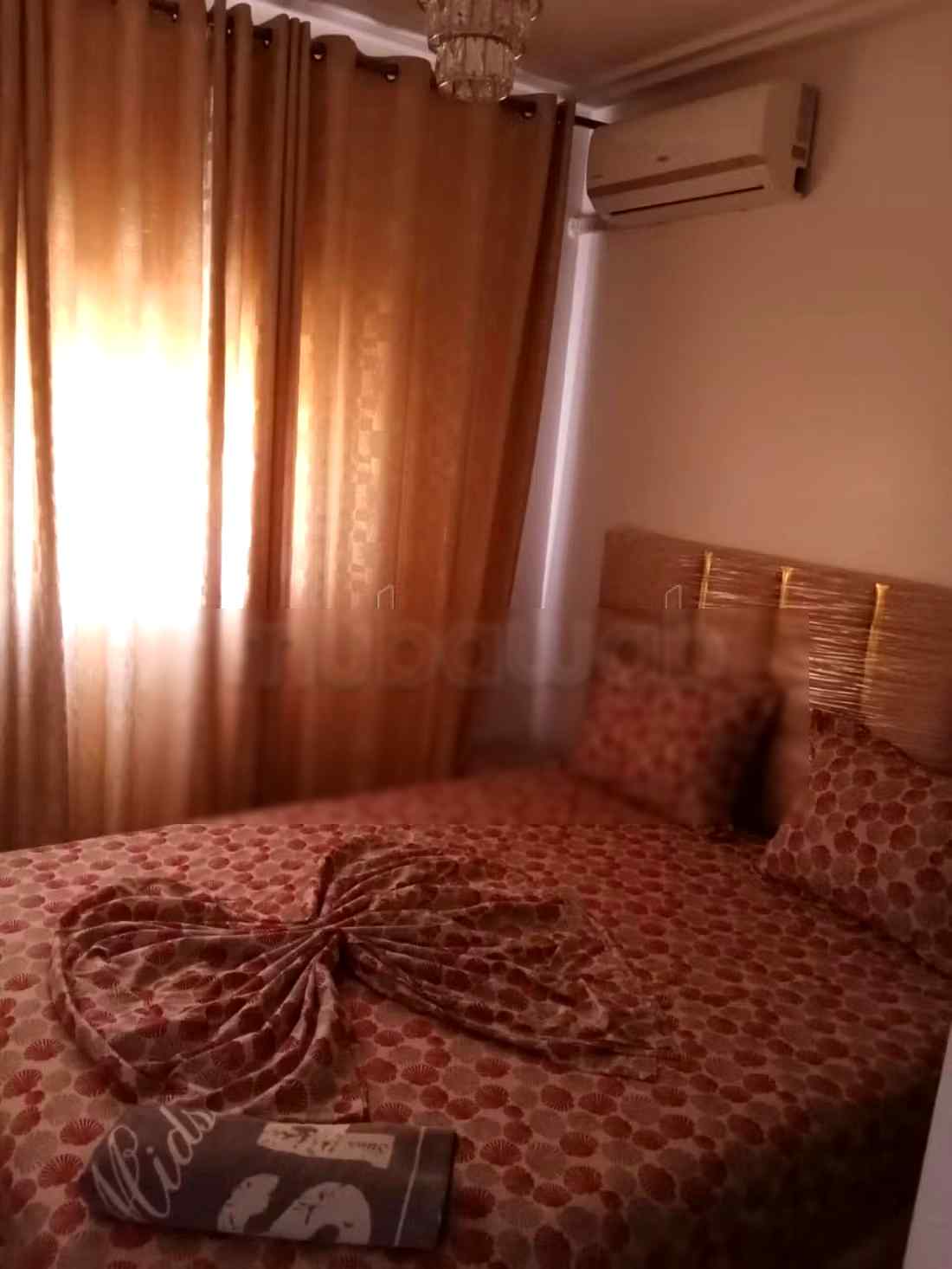 Location saisonnière à Hay Mabrouka. 2 chambres. Salon traditionnel marocain, résidence sécurisée - Photo 11