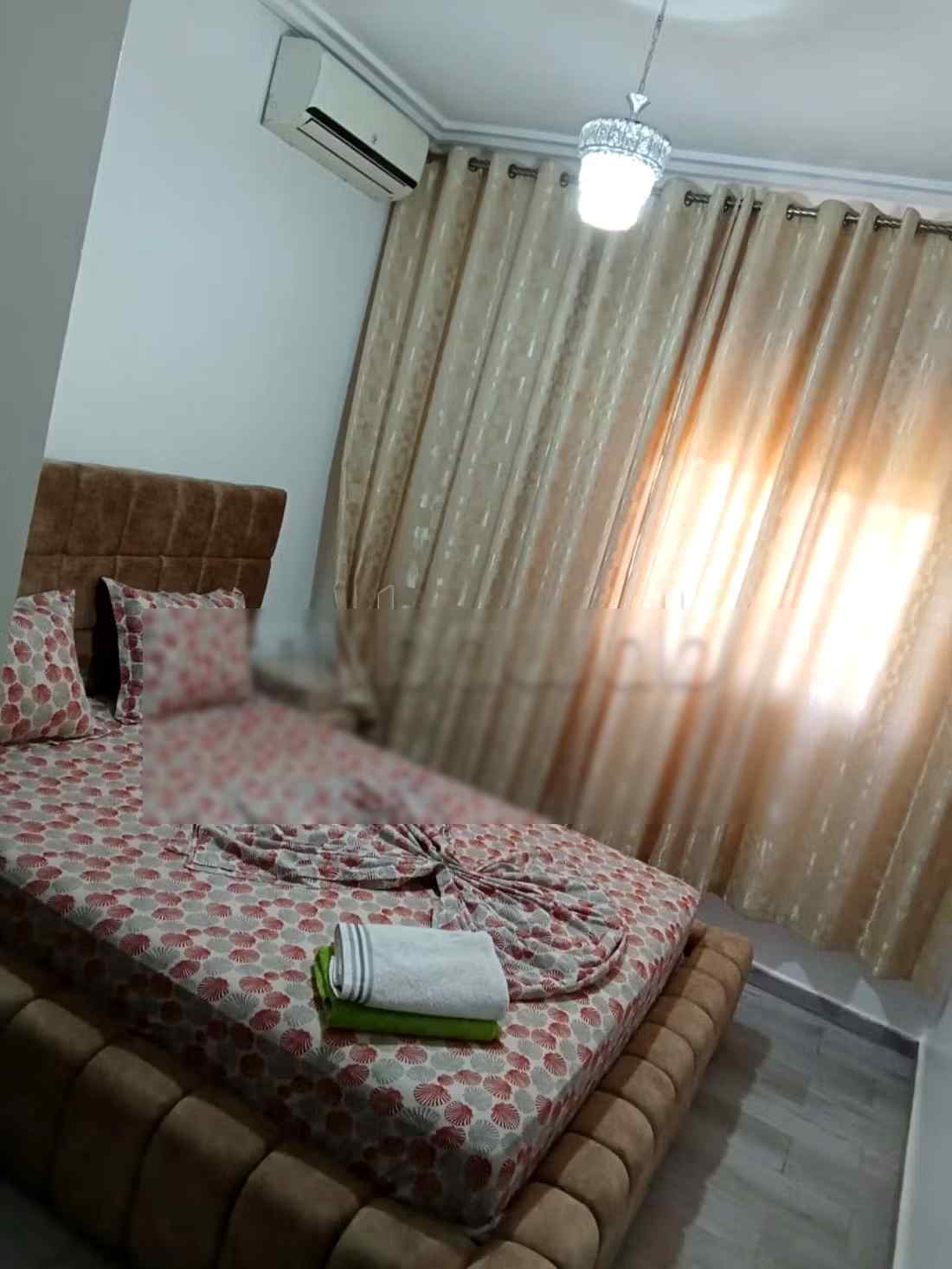 Location saisonnière à Hay Mabrouka. 2 chambres. Salon traditionnel marocain, résidence sécurisée - Photo 7