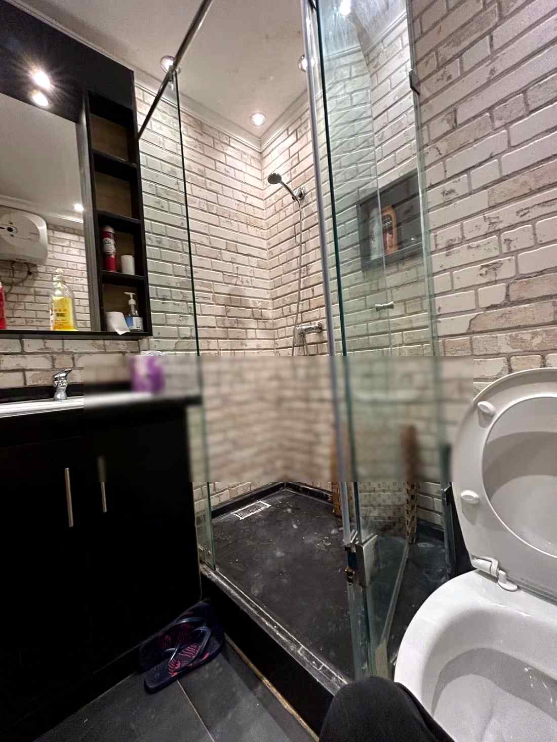 Location d'un appartement à Bourgogne Ouest. 
3 chambres agréables. 
Avec ascenseur et terrasse