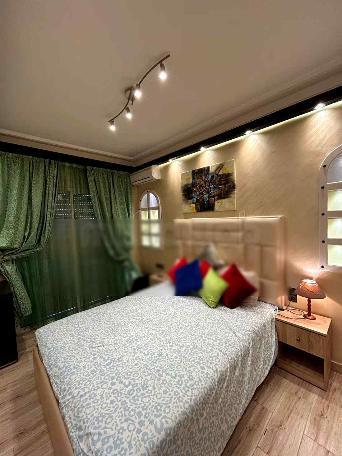 Location d'un appartement à Bourgogne Ouest. 
3 chambres agréables. 
Avec ascenseur et terrasse - Photo 2