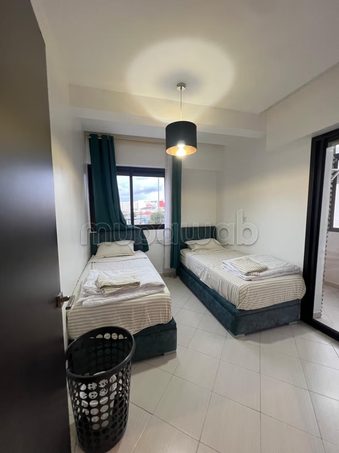 À LOUER: Bel Appartement 70 m², Près de souk al had