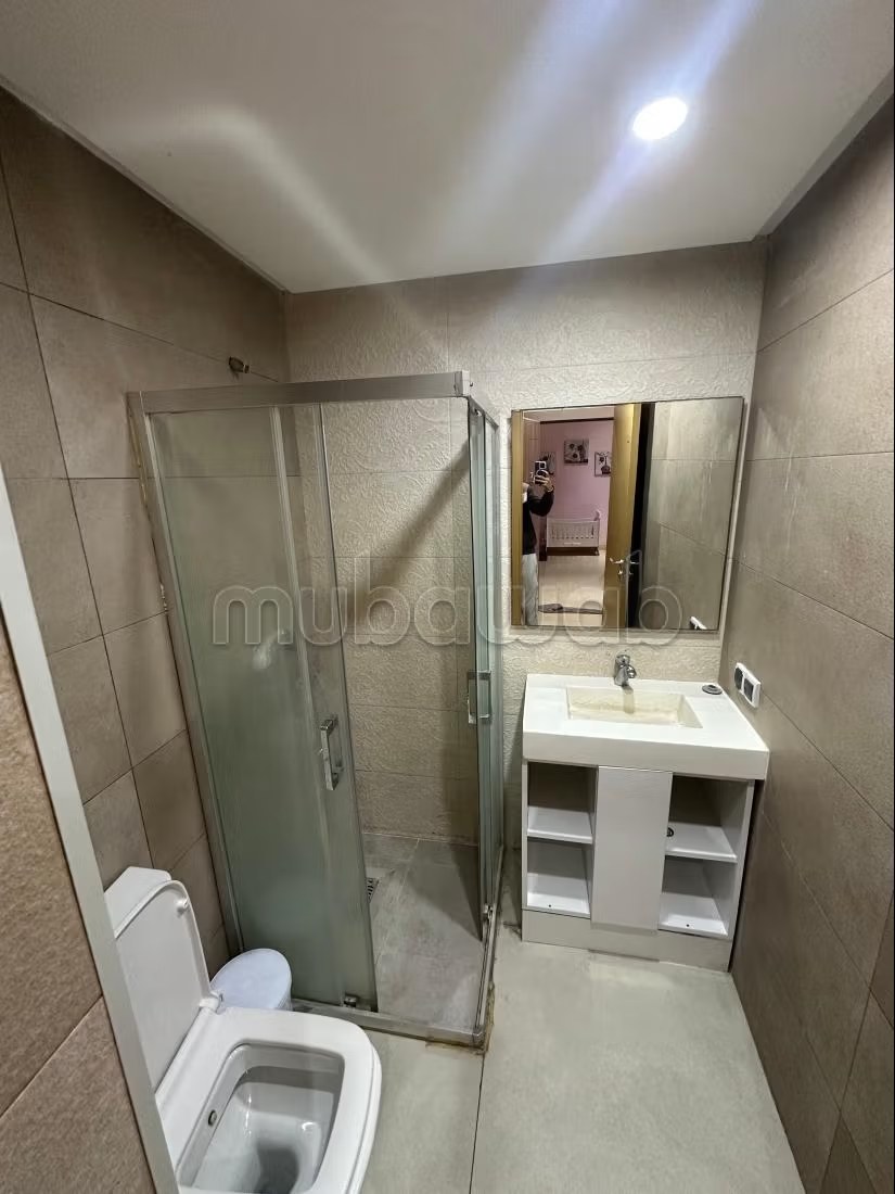 Location d'un appartement en Centre ville. 1 Pièce. Salon Marocain, sécurité - Photo 5