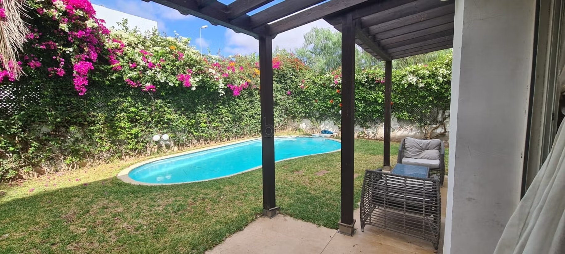 Location d'un appartement à Dar Bouazza. 
4 belles chambres. 
Terrasse et jardin - Photo 10