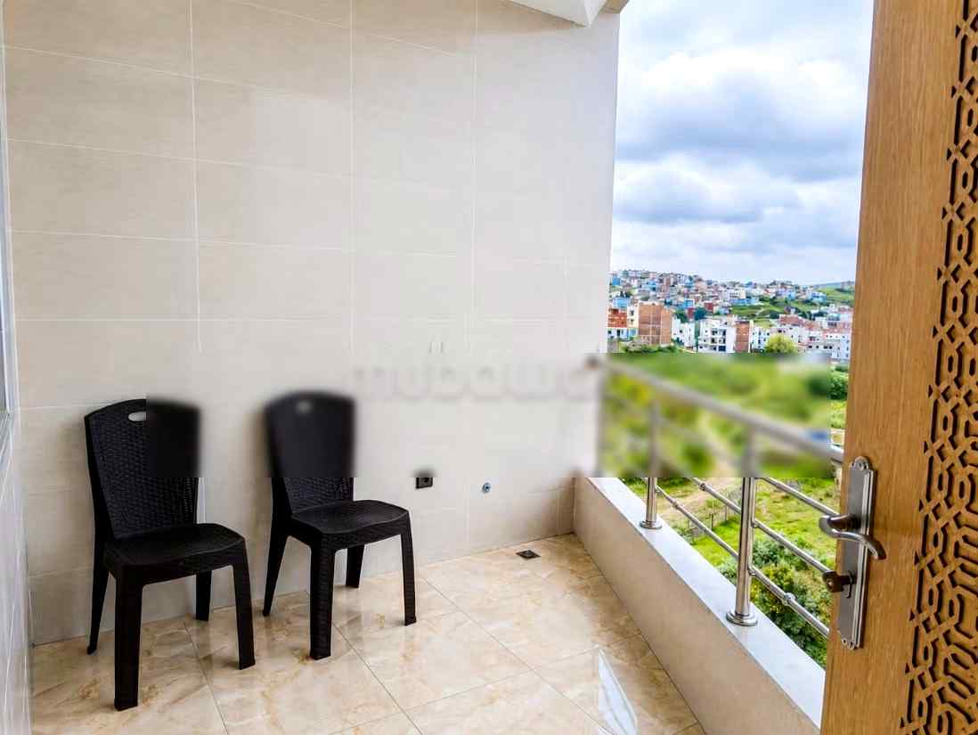 Location saisonnière à Chefchaouen. Surface totale 85 m². Parking et terrasse