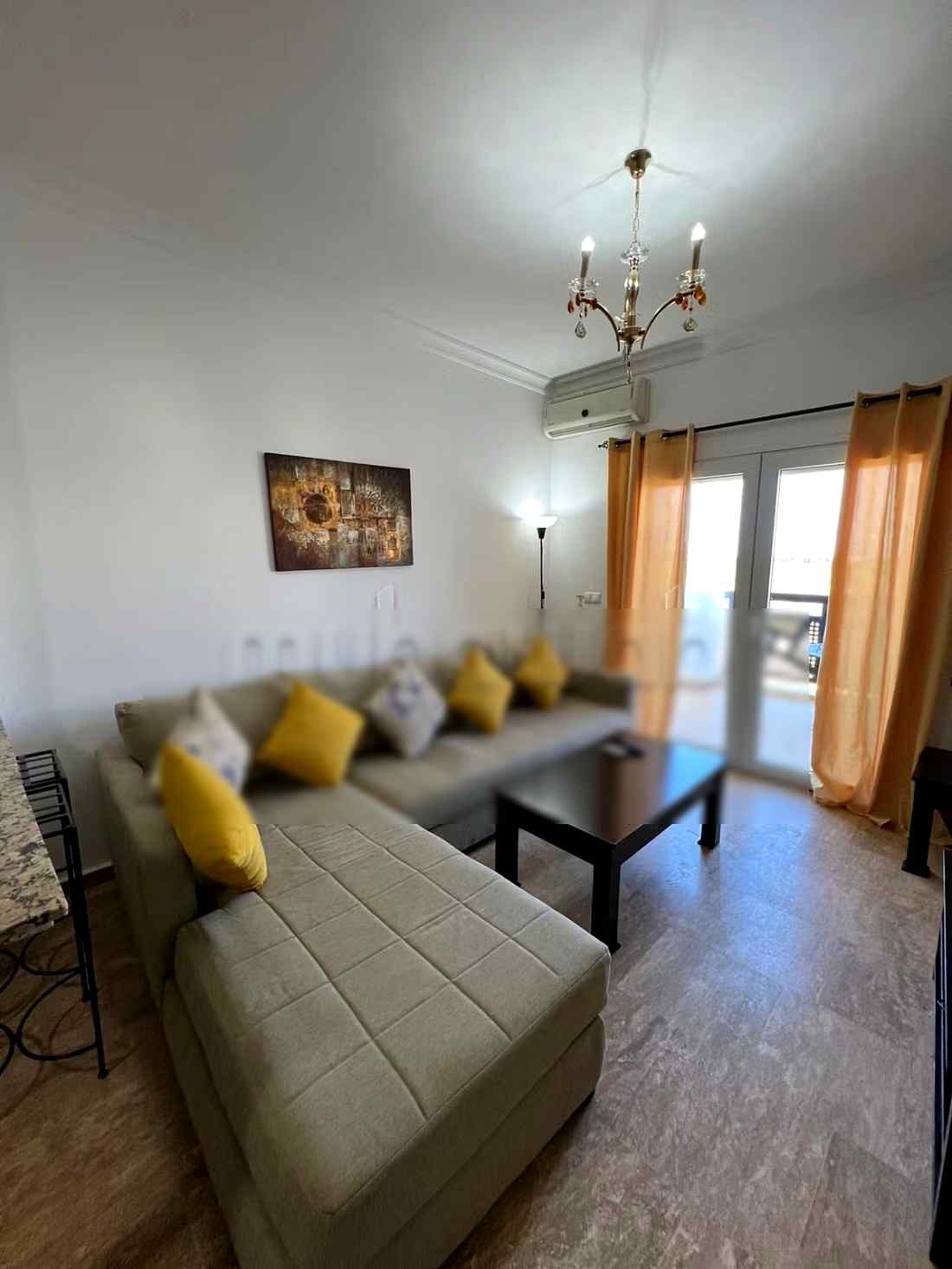 Appartements à louer à Saïdia. 
Surface de 98 m². 
Porte blindée et chauffage central