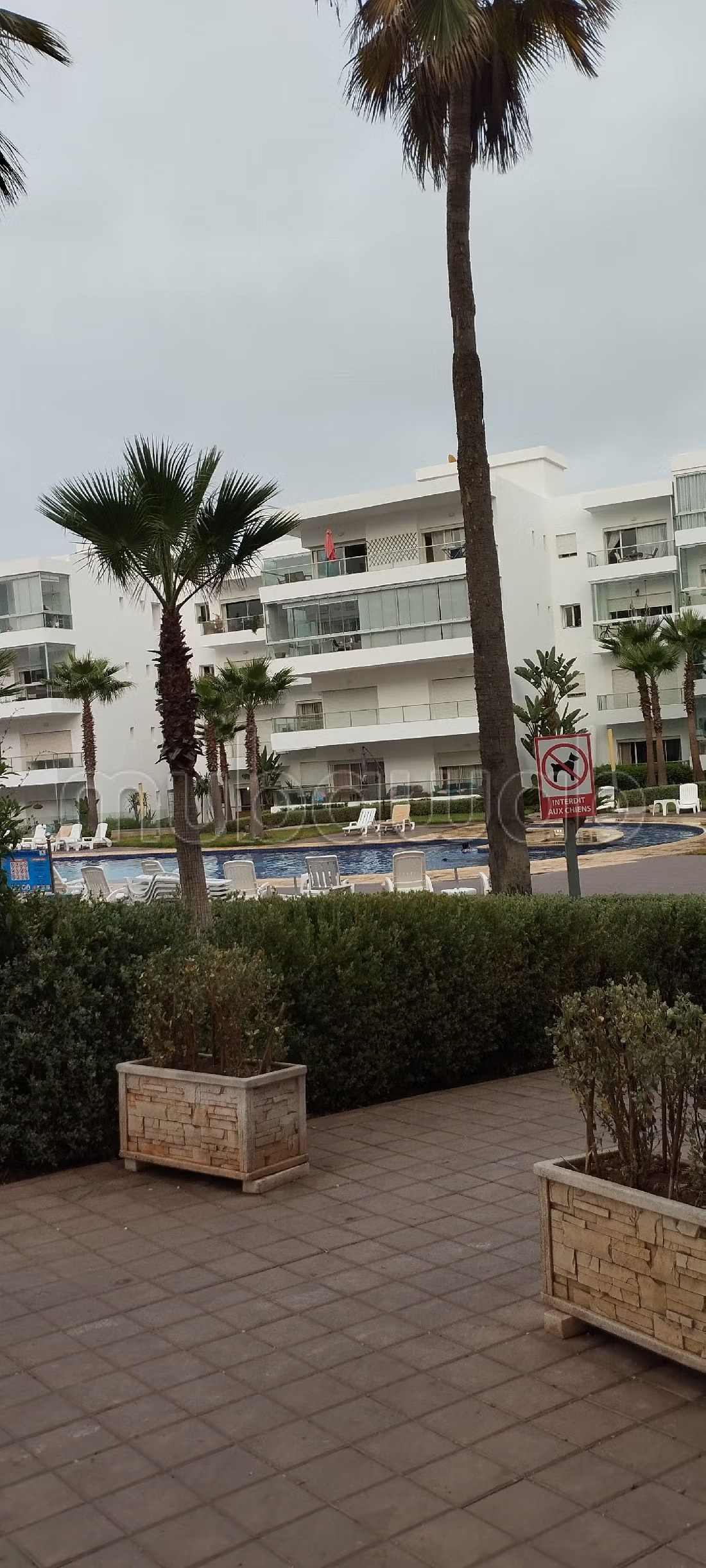 Location saisonnière à Dar Bouazza. Surface totale 170 m². Places de parking et terrasse - Photo 18