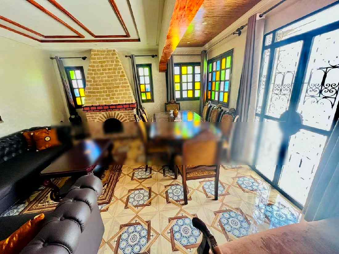Magnifique villa à louer pour vos vacances à Sidi Kaouki. 4 pièces confortables. Environnement calme avec vue montagne, double vitrage