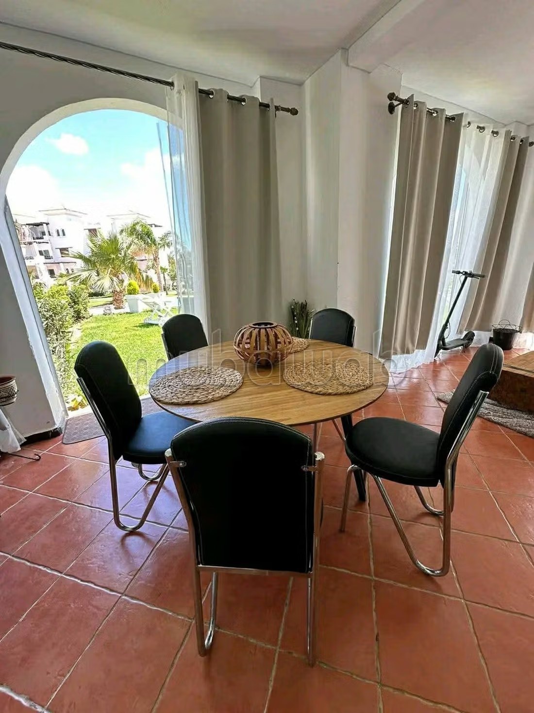 Location saisonnière à Cabo Negro. 2 belles chambres. Terrasse et jardin - Photo 8