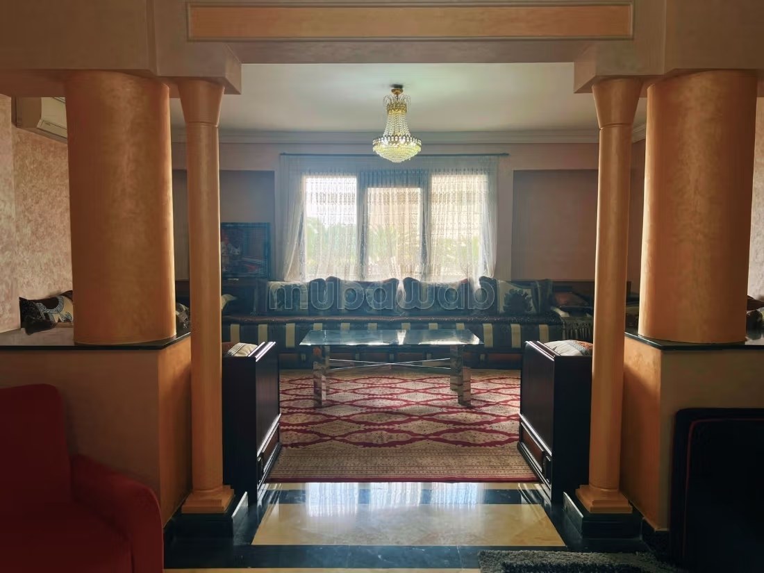 2 BR Apartment with sea view