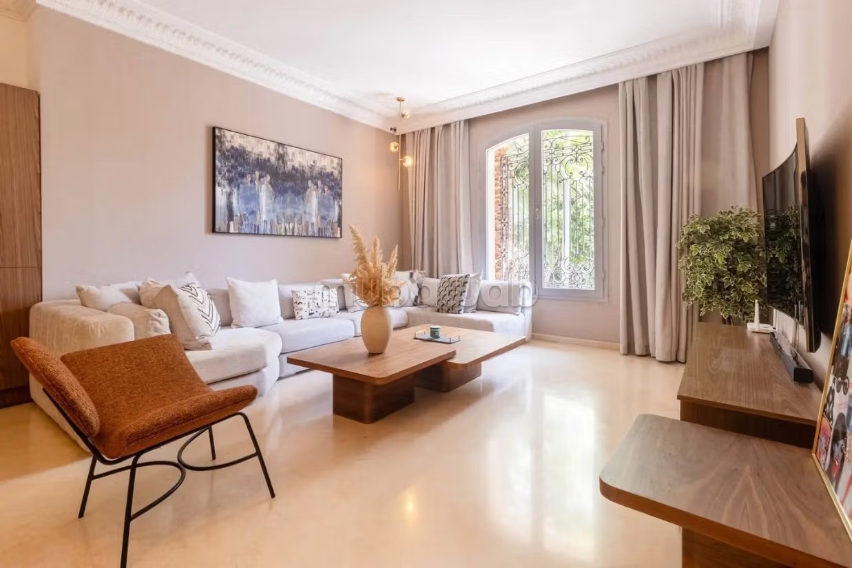 Appartement de vacances à louer à Racine. Surface de 90 m². Fenêtres avec double vitrage et porte blindée