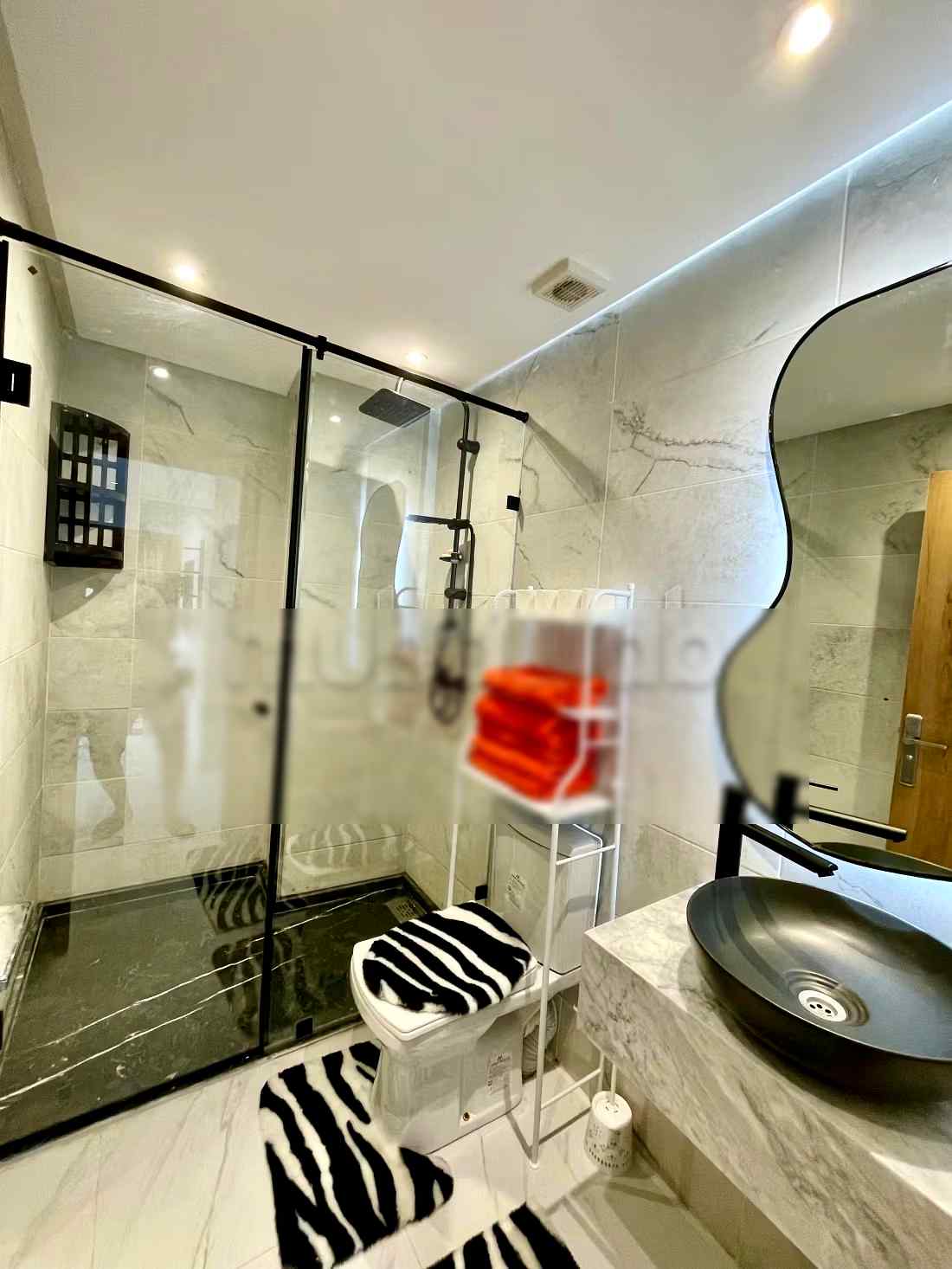 Appartements à louer à Hivernage. 1 chambre. Système de parabole et résidence sécurisée - Photo 5