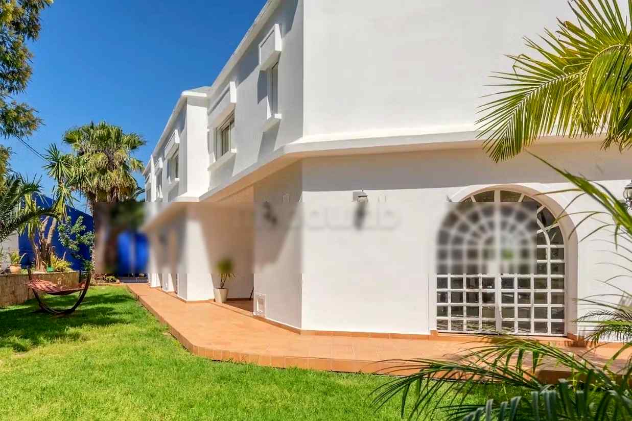 Villa de standing à louer pour vos vacances à Jbel Kbir. Superficie 1000 m². Jardin et terrasse - Photo 40