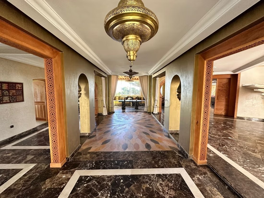 Villa de standing à louer pour vos vacances à Jbel Kbir. Superficie 1000 m². Jardin et terrasse - Photo 26