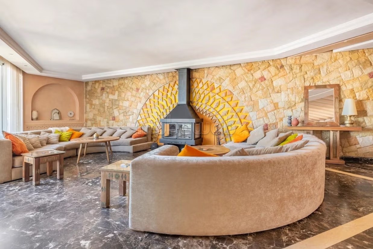 Villa de standing à louer pour vos vacances à Jbel Kbir. Superficie 1000 m². Jardin et terrasse - Photo 21