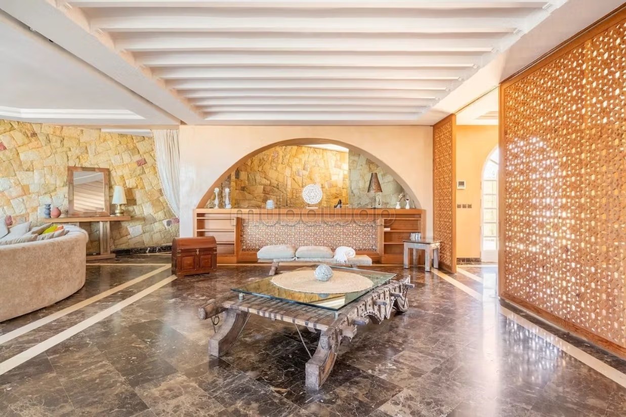 Villa de standing à louer pour vos vacances à Jbel Kbir. Superficie 1000 m². Jardin et terrasse - Photo 16
