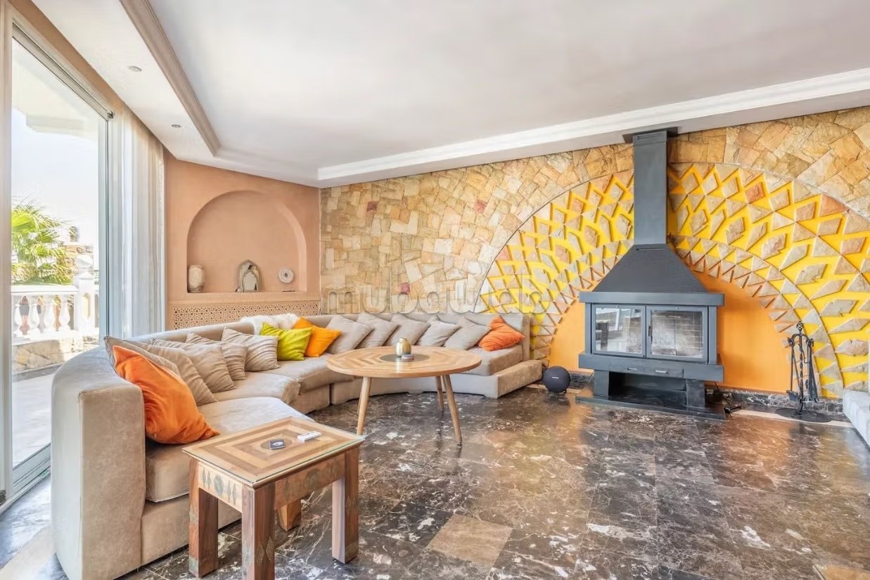 Villa de standing à louer pour vos vacances à Jbel Kbir. Superficie 1000 m². Jardin et terrasse - Photo 12