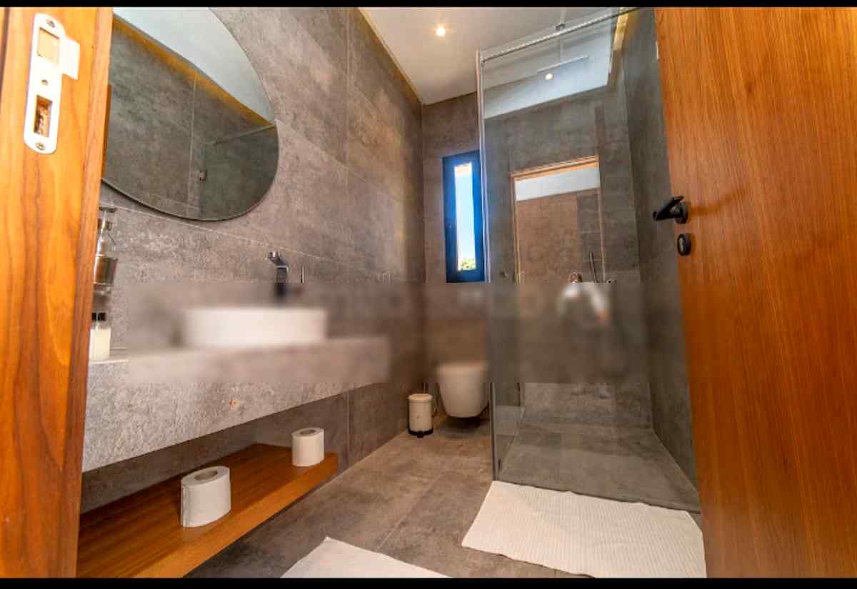 Magnifique villa à louer pour vos vacances à Route de Ouarzazate. 7 pièces. Résidence avec concierge, climatisation générale