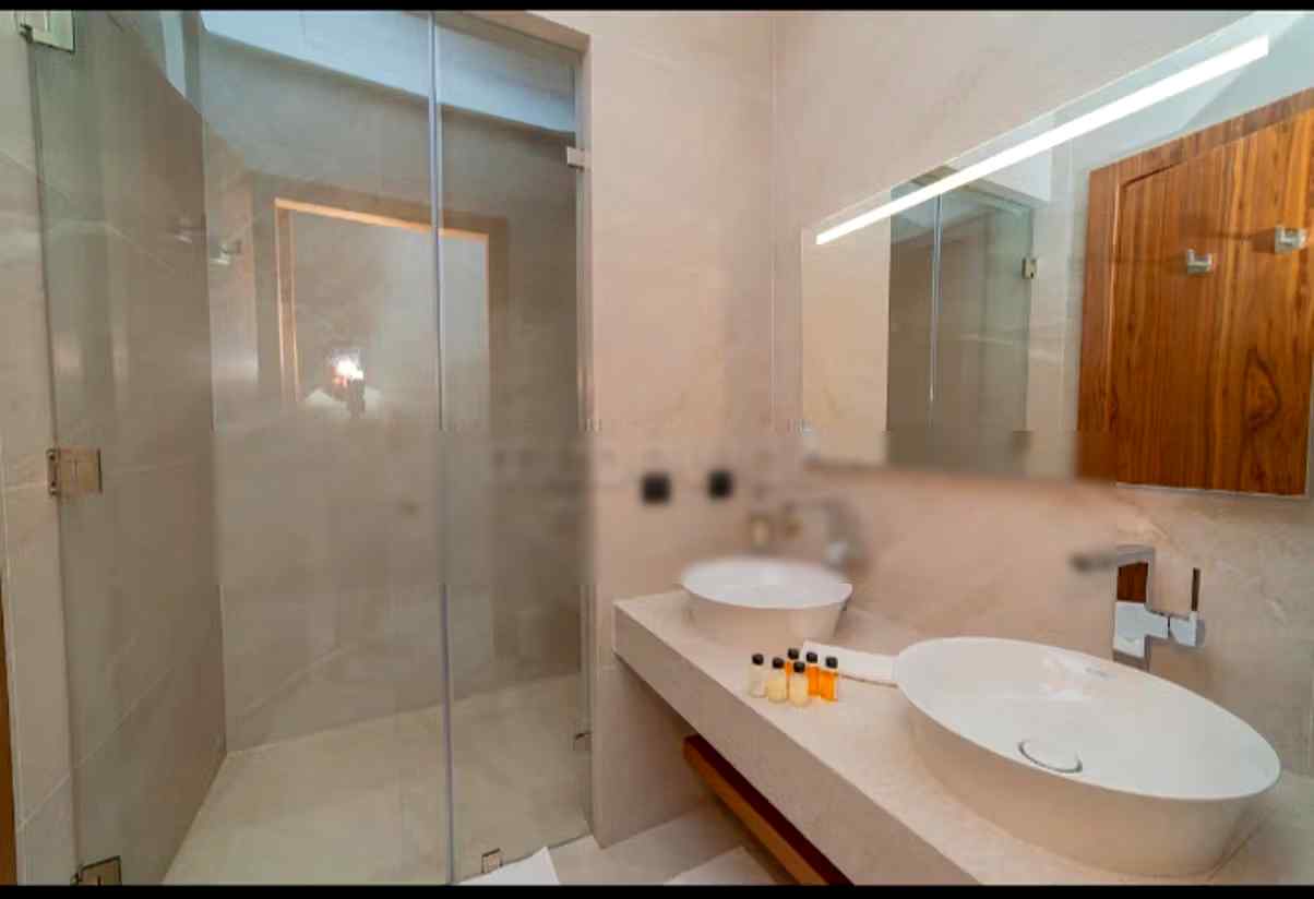 Magnifique villa à louer pour vos vacances à Route de Ouarzazate. 7 pièces. Résidence avec concierge, climatisation générale - Photo 17