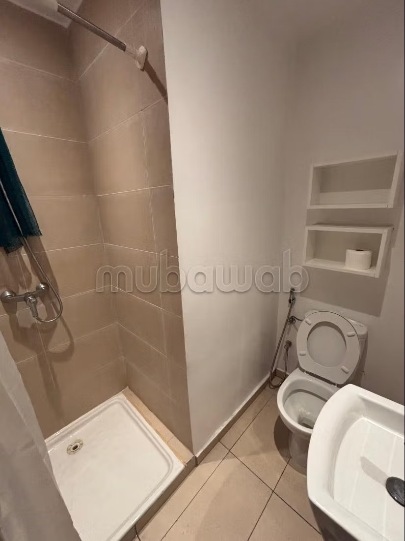Location saisonnière à Roches Noires. Surface totale 84 m². Service de concierge et climatisation - Photo 23
