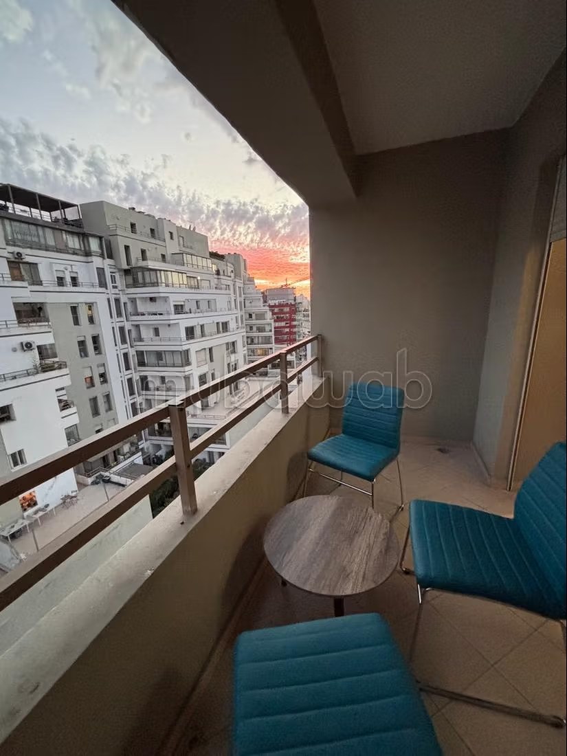 Location saisonnière à Roches Noires. Surface totale 84 m². Service de concierge et climatisation - Photo 11