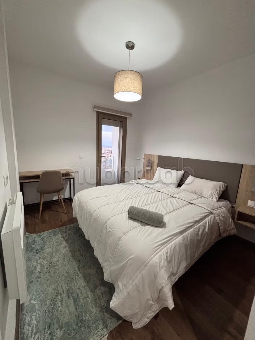Location saisonnière à Roches Noires. Surface totale 84 m². Service de concierge et climatisation - Photo 15
