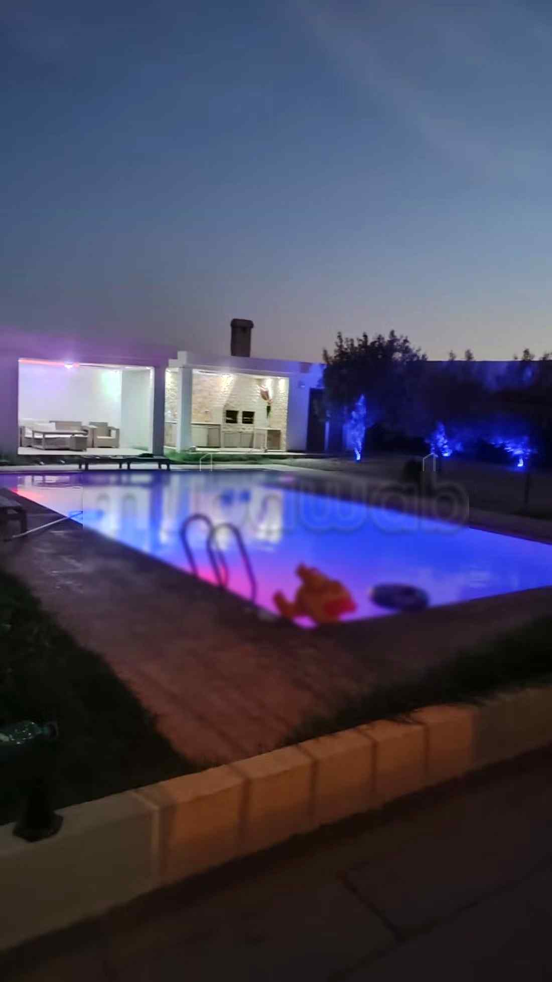 Villa avec piscine à louer quotidiennement - Photo 13