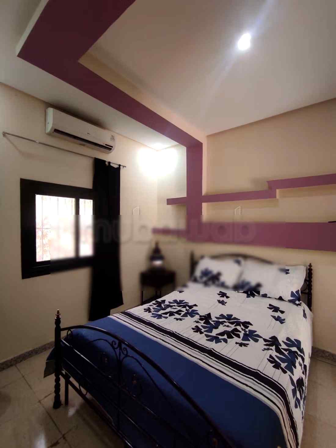 Location saisonnière villa haut standing à Route de Fez. Surface de 140 m². Service de concierge et climatisation