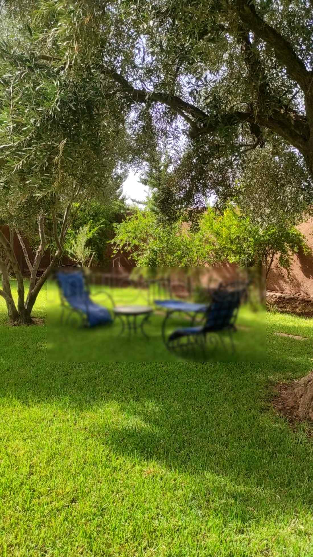 Location saisonnière villa haut standing à Route de Fez. Surface de 140 m². Service de concierge et climatisation
