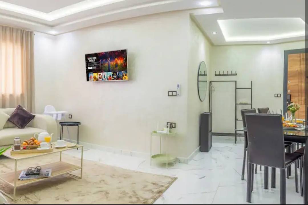 Le Hassani | Free Parking | A/C | 10 Min to the Airport